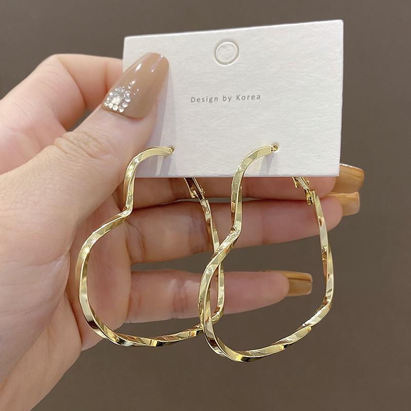 European and American exaggerated big love earrings women's design sense earrings earrings