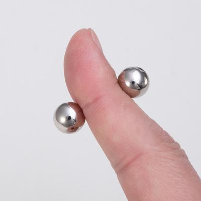 1 paio di finti piercing con potente magnete a clip per capezzoli, anelli con sfere, forti perline magnetiche sexy, gioielli per il corpo per coppia