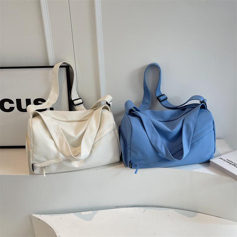 Geantă Unisex de Umăr Unic Crossbody  Geantă Sport de Călătorie  Capacitate Mare  Separare Uscat și Umed  Geantă Ușoară