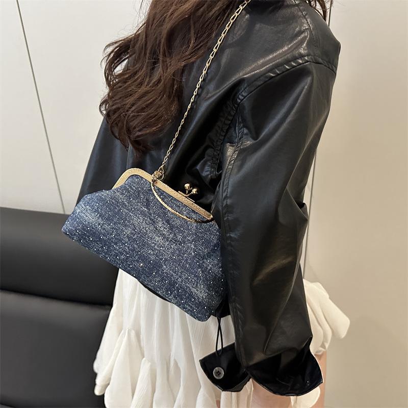 Handbag Fashion Chain Bag Women's 2025 Summer New Trend Simple Shoulder Shell Bag Casual Messenger Bag