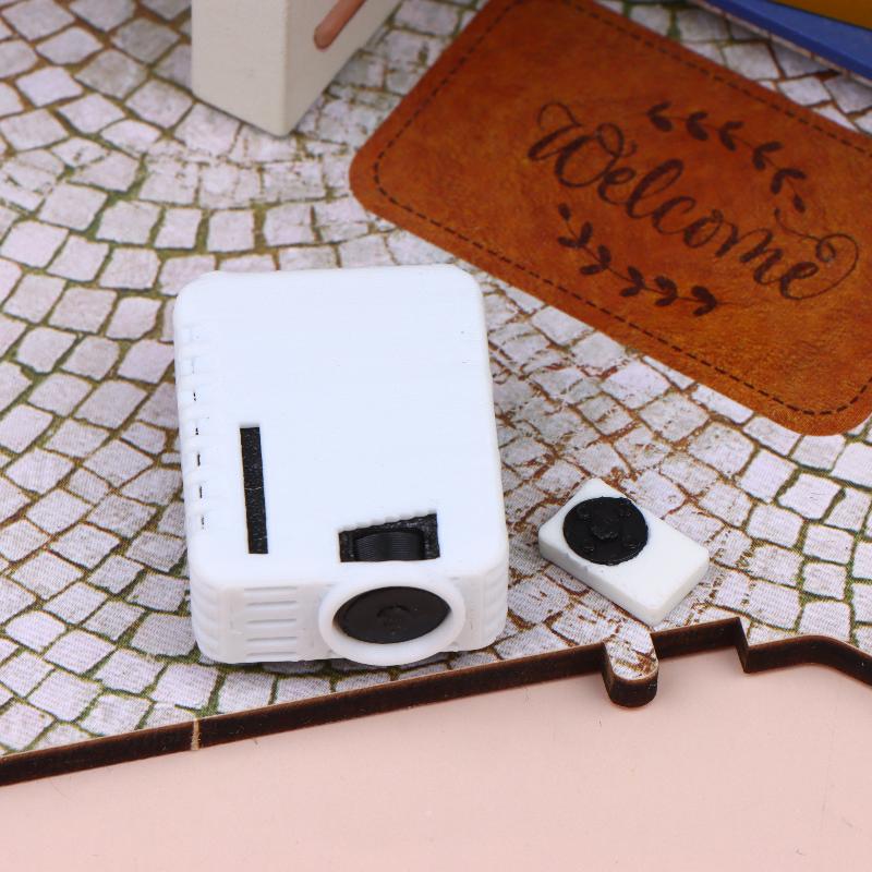 Miniature Simulation Projector Ornaments With Remote Controller 1/12 Dollhouse Mini Projector Model Micro Scene Decoration Toys