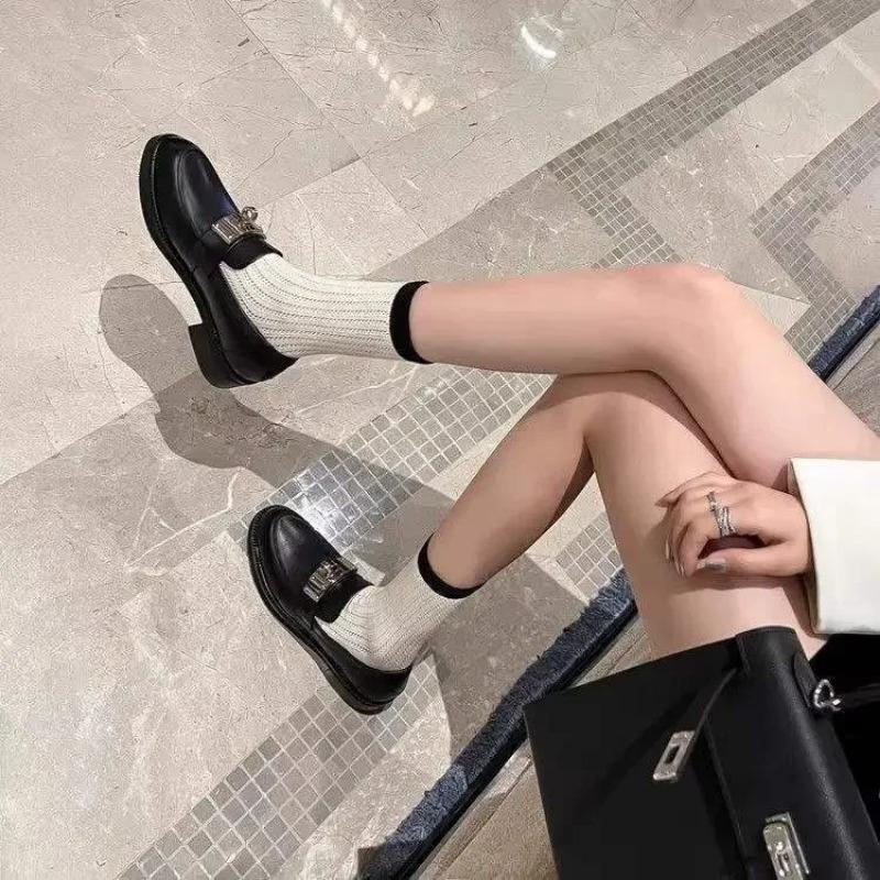 Fashion New Retro British Style Soft Leather Kelly Buckle Flats Women's Thick Heel Shoes Black Small Leather Low Heel Single Shoes