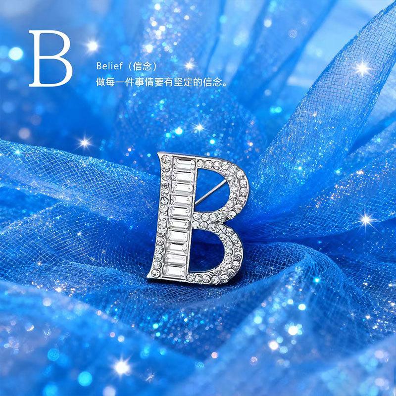 26 English Alphabet Brooches, Men'S And Women'S Suits, Collar Pins, Creative Brooches, Rhinestones, Crystal Anti-Light Pins