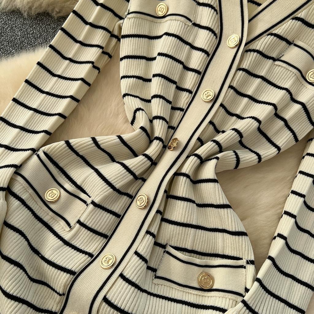 Autumn Winter Women Casual V-neck Three Quarter Sleeve Striped Knitted Sweater Long Midi Fishtail Dresses