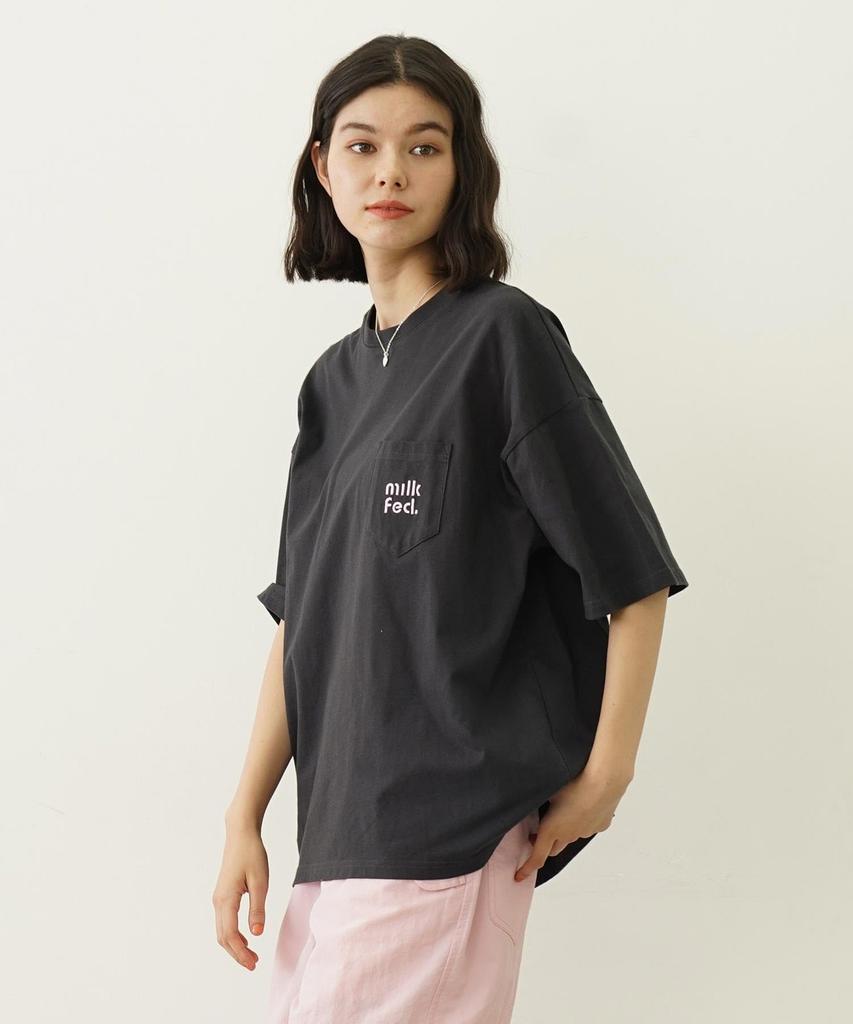 Milkfed Women's Casual Cut Out Logo Pocket Wide Short Sleeve Tee In Charcoal