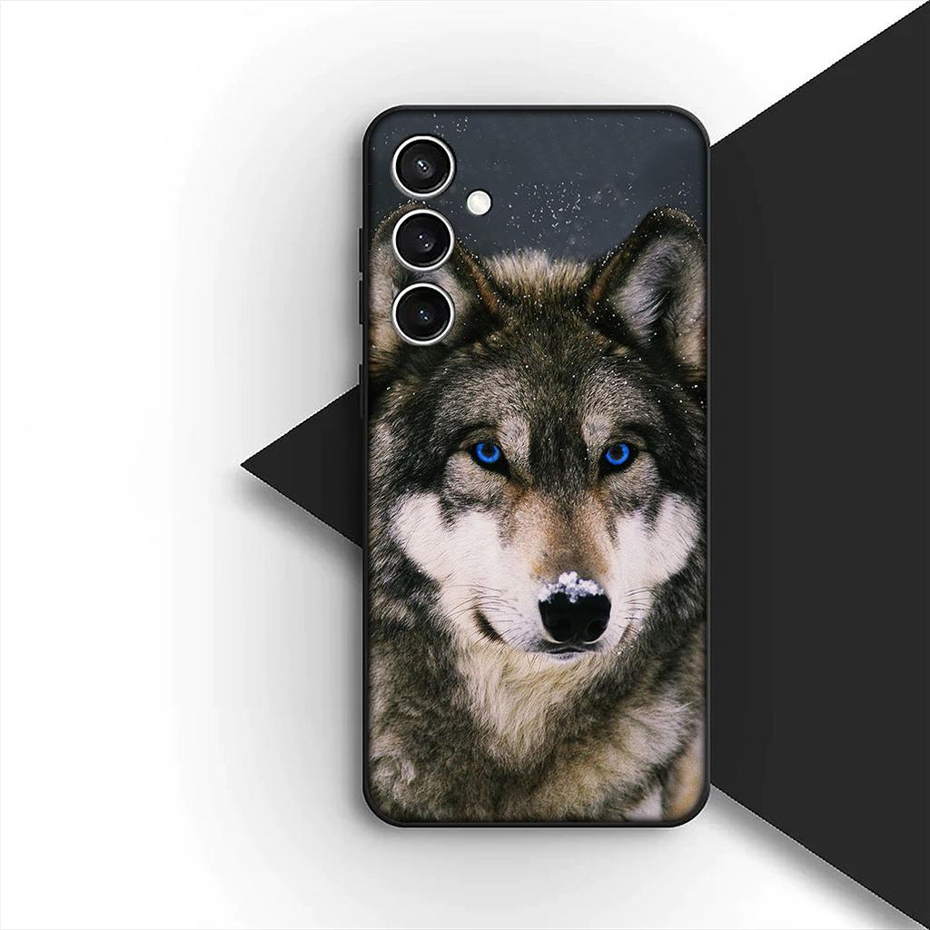 Casing for Motorola Moto G55 G45 G75 G85 G35 Edge 50 30 Fusion 40 NEO Ultra Pro Phone Cover Soft Case Lion Stalking Wolf Art