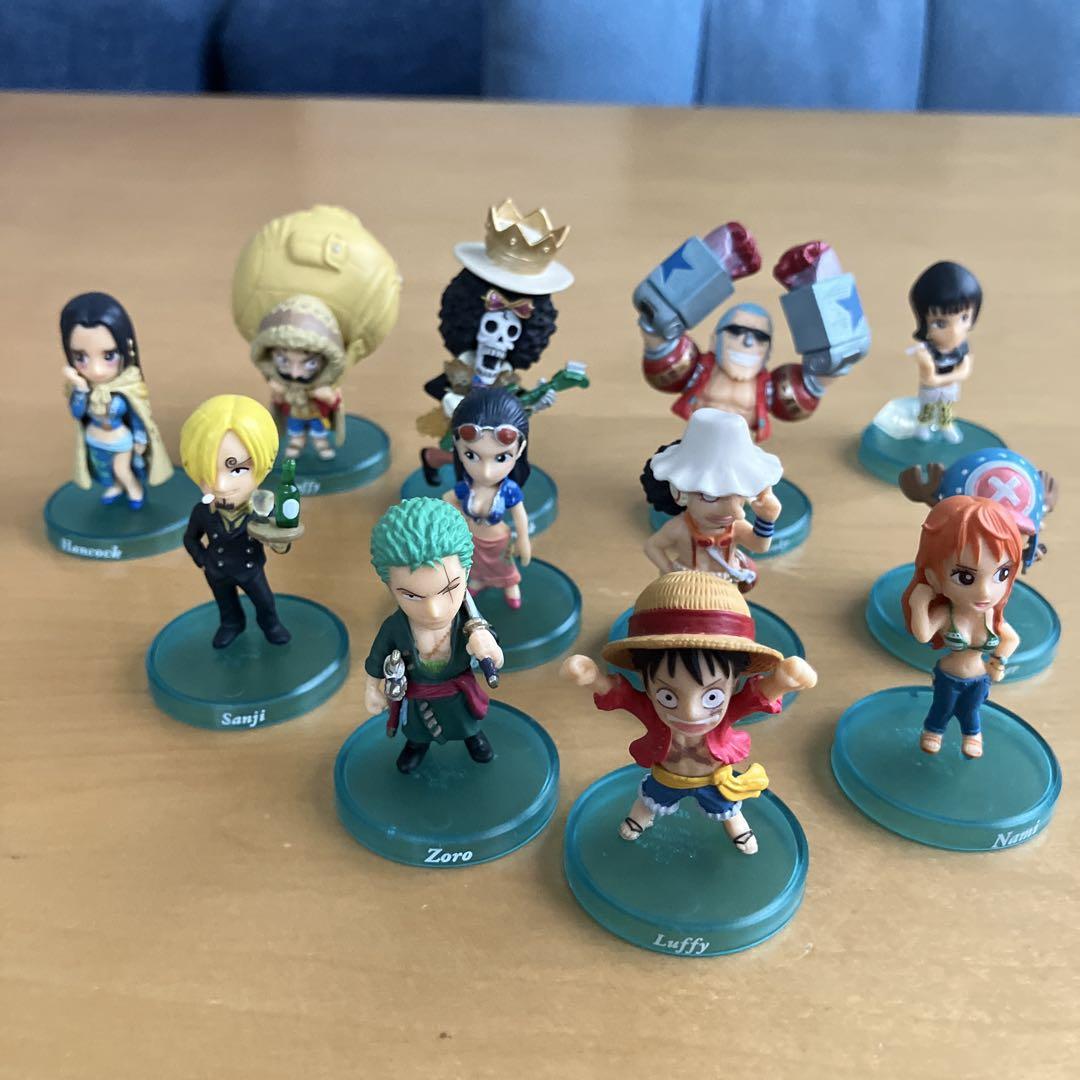 

[USED] Bandai One Piece Collection Nine Pirates (11 types + 1 secret type) Candy Toy