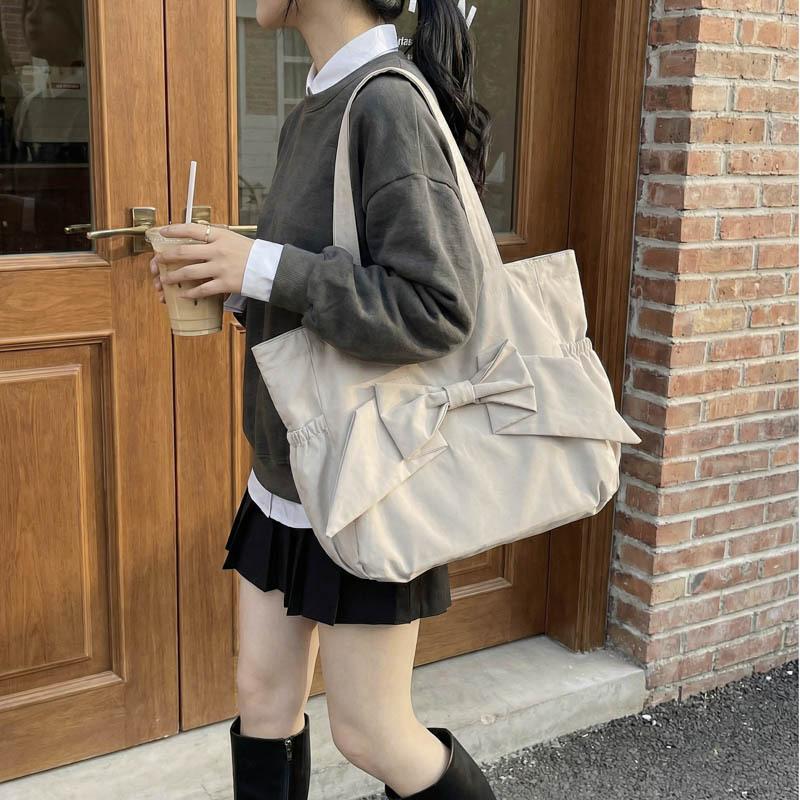 Japanese Style Tote Bag for Women Large Capacity Bow Shoulder Bag Fashi and Versatile Commuting Bag College Student Fashi