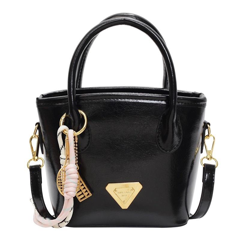 

Handbag Women s New Fashion Versatile Messenger Bag Women no pendant чёрный