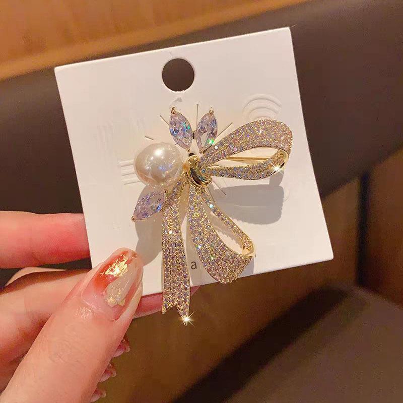 New luxury atmospheric brooch exquisite sparkling diamond pearl corsage high-end design pin