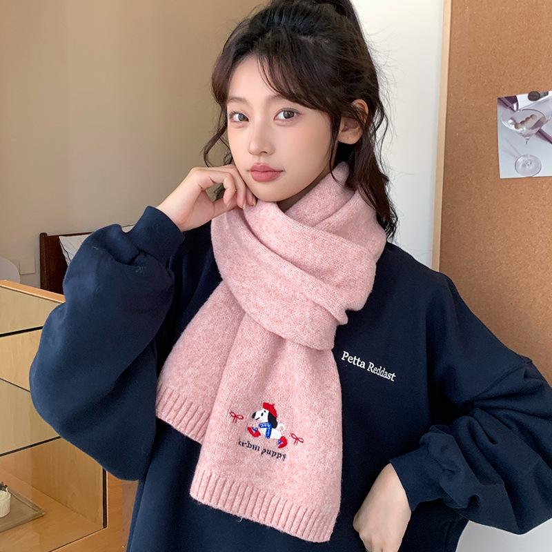 New red scarf women's winter new cute embroidery warm and cold wool Christmas scarf