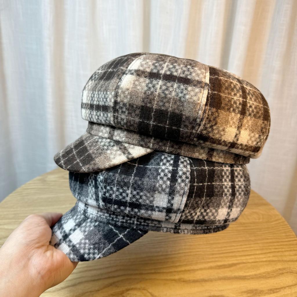 Red Plaid Woolen Octagonal Hat for Women, Autumn and Winter British Retro Beret, New Vintage Newsboy Cap