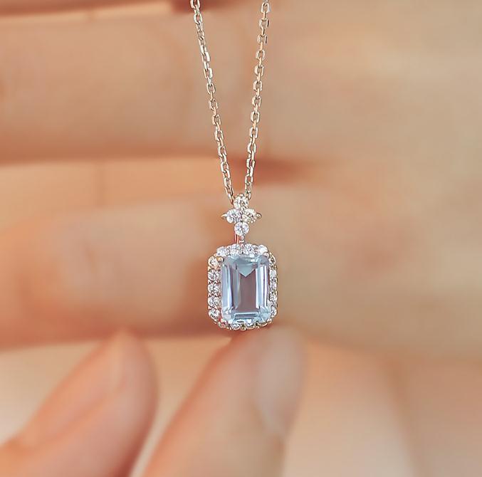 Sapphire Pendant Clavicle Necklace - Women's French Luxury Jewelry