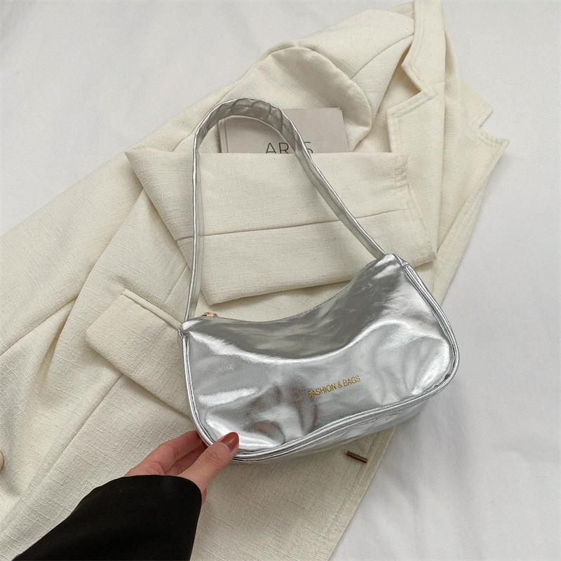 Fashionable And Unique Vintage Style Crossbody Bag For Women In Eye-catching Colors серебряный