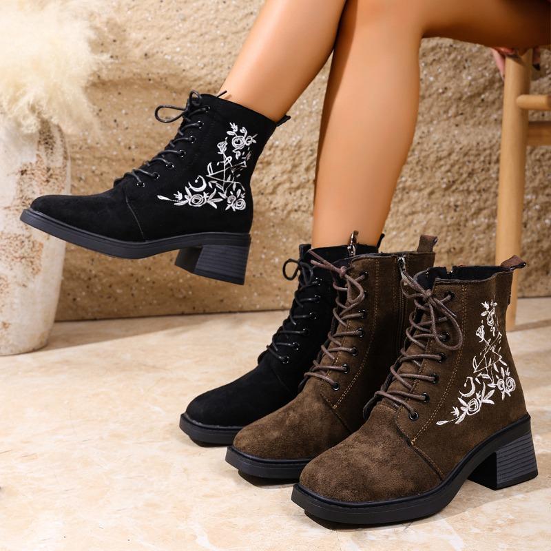 Vintage Embroidered Mid-heel Martin Boots Women's Fall 2025 New Plus-size Block Heel Side Zipper Booties