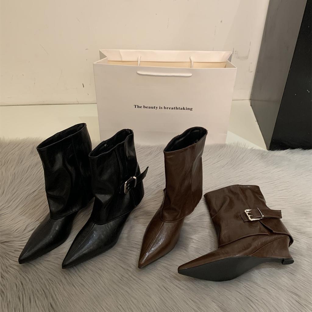 Pointed toe heel trouser boots women's autumn and winter new design sense versatile niche Spice Girl medium boots fried street short boots