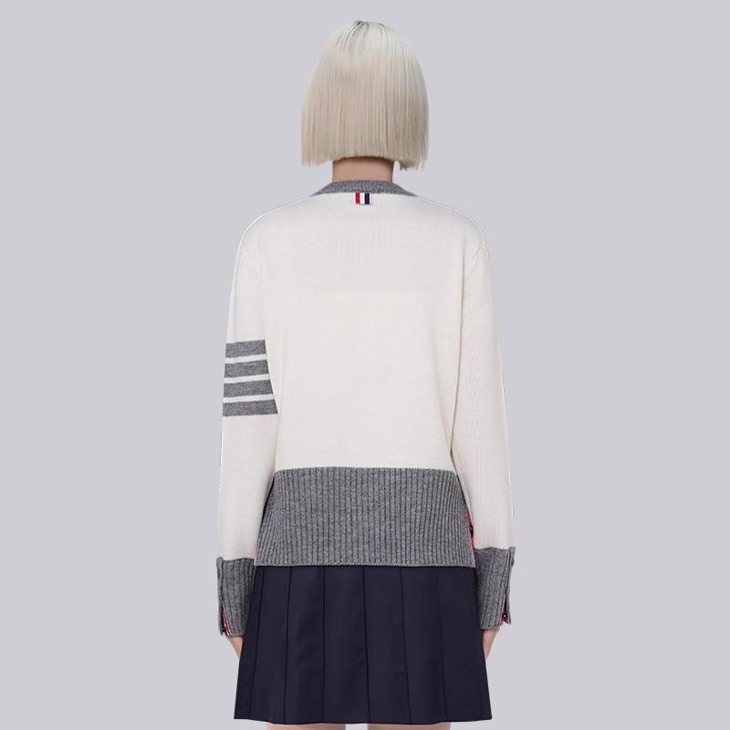 TB Knitted Sweater Women's New Round Neck Color Blocked Knitted Cardigan Top Coat Women's Stylish Versatile Look Slim Cardigan Academy