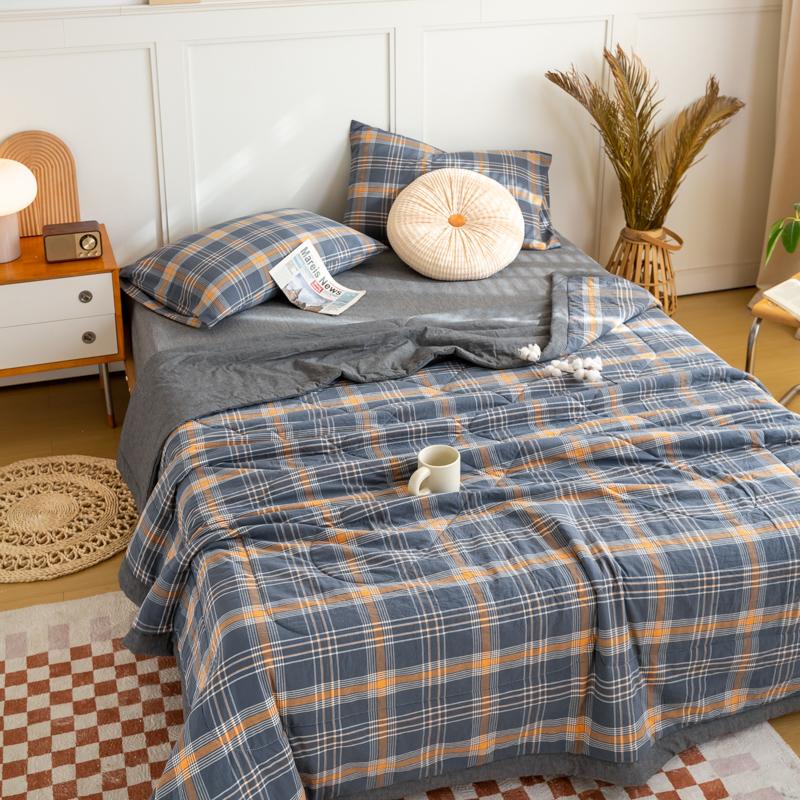 Light Luxury Simple Plaid Quilt Summer Lightweight Comforter Machine Washable Soft Comfortable Breathable Can Sleep Naked