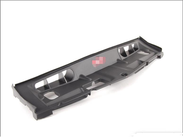 Mercedes-Benz W204 C200 Radiator Upper Cover Air Duct (2045000155, 2045001455)