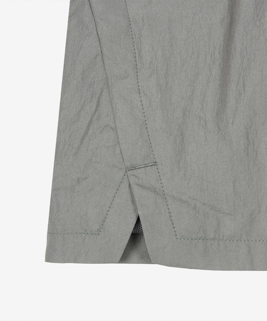 Nyuballanseu Nbnvg2W412 / Women Essential Lightweight Woven Quarter Shorts (Glossy Gray)
