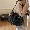 Large Capacity Tote Bag Women's New Autumn and Winter Retro Commuter Shoulder Bag Premium Backpack