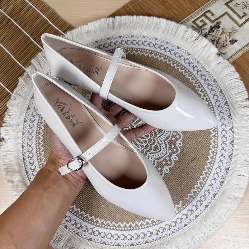 Fashion Flat Shoes for Women Spring and Autumn Shallow 2025 New Patent Leather Women's Shoes Pointed Mary Jane Retro Plus Size Flat Shoe