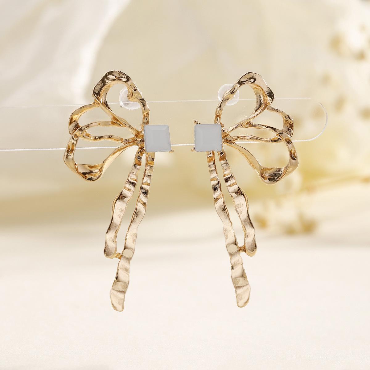 Elegant Butterfly Bow Earrings - High-End Socialite Style золотой