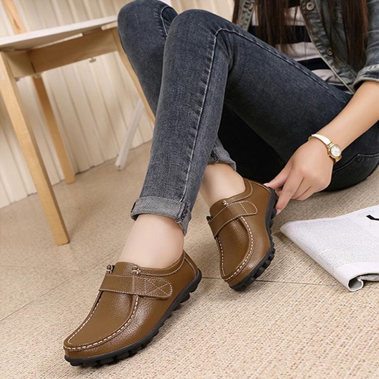 Womens Genuine Leather Mother Shoes Nurse Shoes Middle Aged Elderly Flat Bottom Non Slip Peas Shoes Comfortable