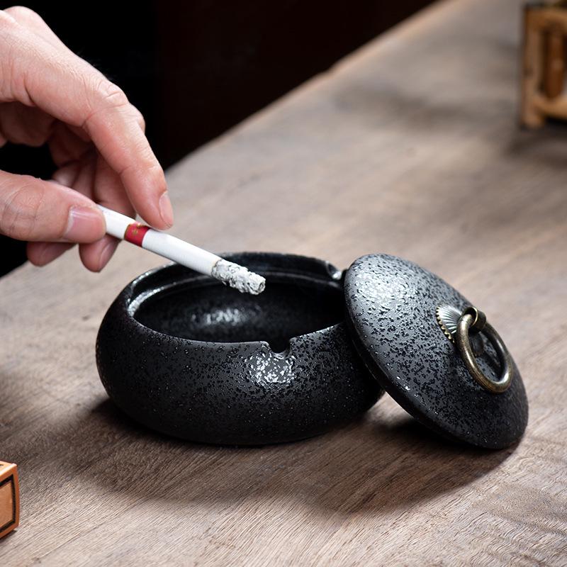 Lidded Ashtray: Fly-Free, Stylish, Creative Trend for Cute Girl's Living Room
