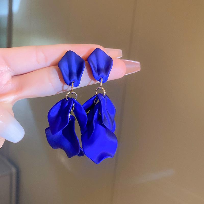 New Year's red flower flocking stud earrings women's niche earrings versatile earrings autumn and winter