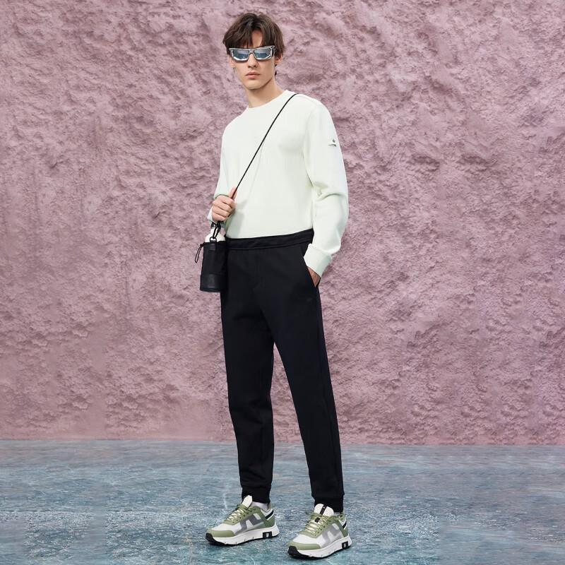 

J.Lindeberg Men s Straight-Leg Casual Pants XL