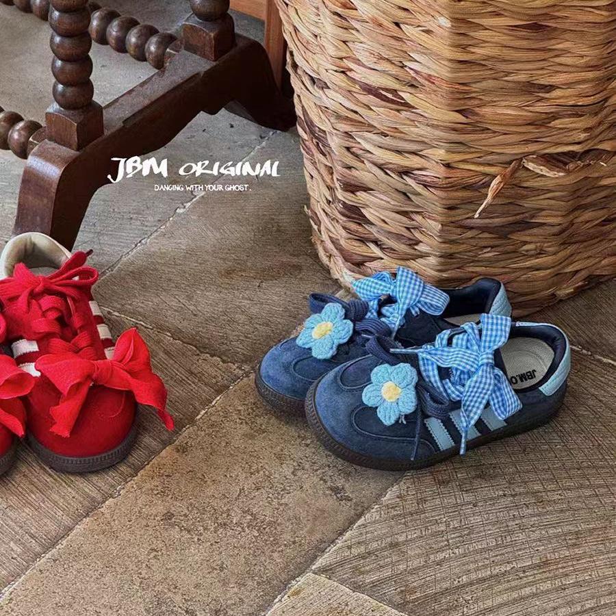 Korean Children's Casual Shoes Fashionable Retro Sports Shoes Lace Pearl Bow German Training Shoes