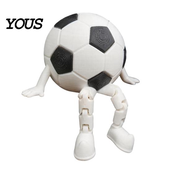 Classic Football Pattern Ornament 3D Printed Soccer Ball Buddy Figurine with Articulated Legs, Decorative Sports Collectible, Durable Desktop