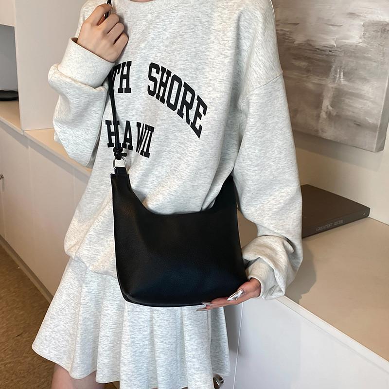 Elegant Lightweight Tote Bag Chic Summer Shoulder Crossbody Pu Handbag