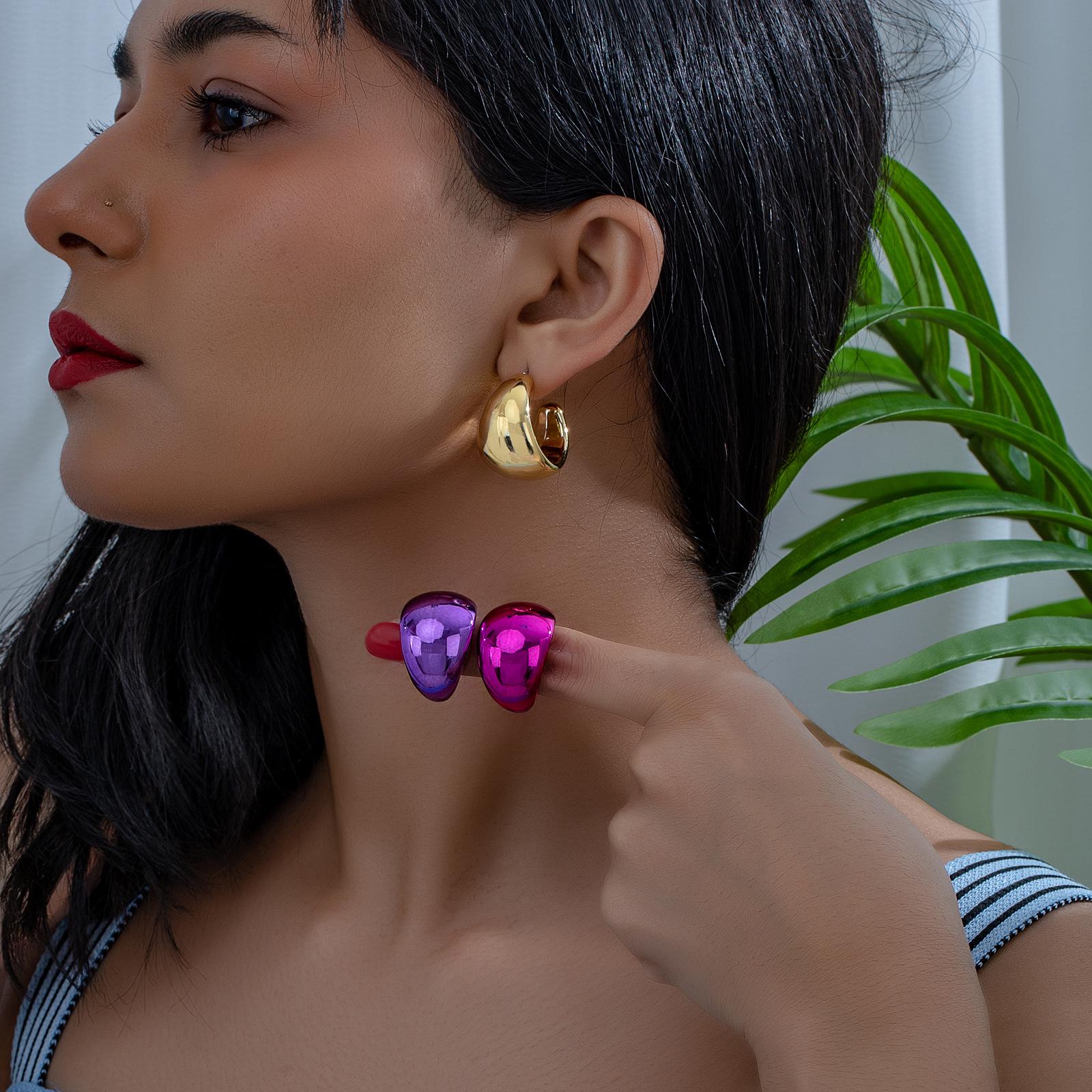 

Colorful U-Shaped Stud Earrings - Simple, Versatile Fashion Gift for Her фиолетовый