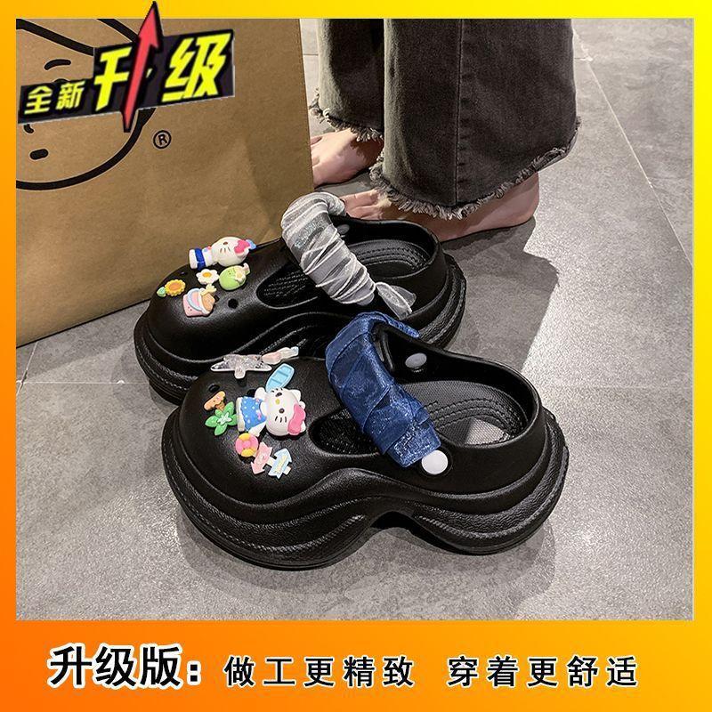 Small Man Heightened Thick-soled Non-slip Lightweight Slippers 2025 Summer Wear Cute Hello Kitty Hole Shoes Women