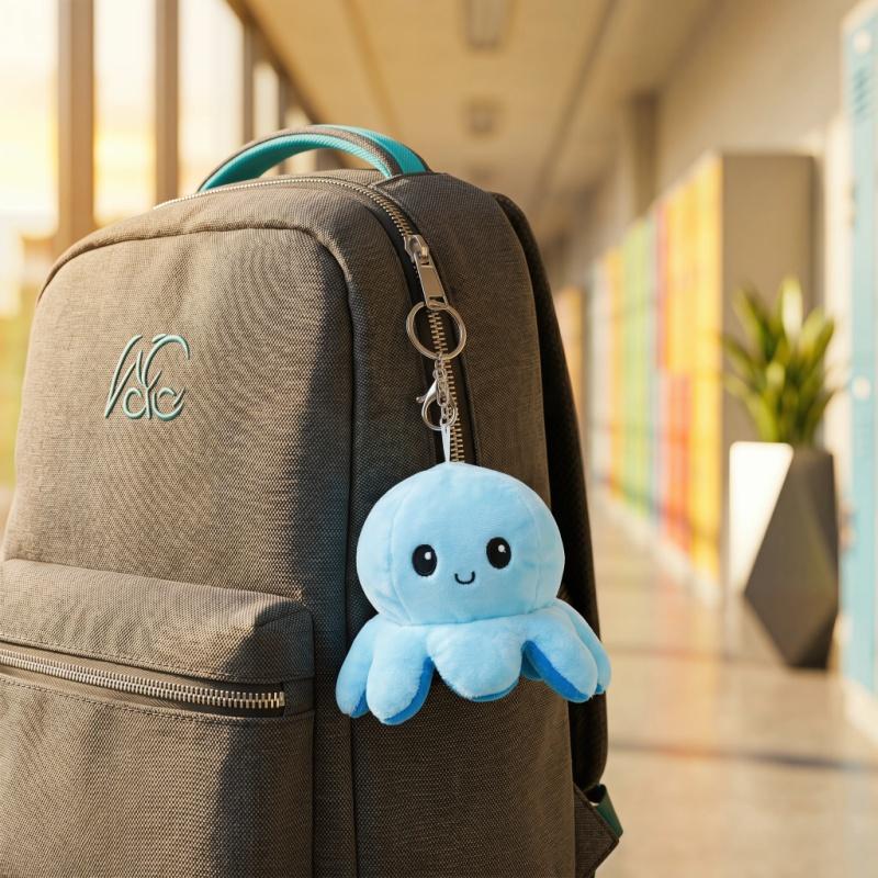 20Cm Octopus Plushie Keychain Soft Toy Unisex Handbag Tote Accessory Charms Bag Charm Flipping An Octopus Can Express Emotions