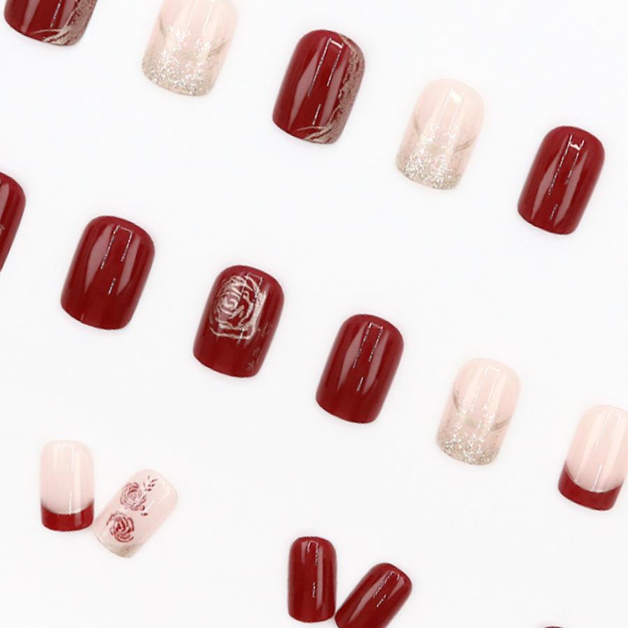 24 Bucăți Pătrat Nou Tip A Toamnă și Iarnă Roșu Bogat Trandafir Strălucitor Retro Atmosferă High-End 24 Bucăți Unghii False