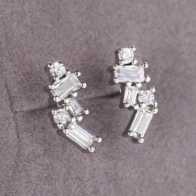 Cercei Stud Chic Trendy cu Zirconiu Cubic Strălucitor Accesorii Delicate și Grațioase pentru Urechi pentru Femei Bijuterii Elegante de Nuntă