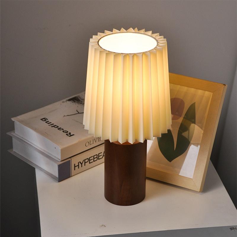 Retro Pleated Wooden LED Desk Lamp USB 3W for Living Room Home Bedroom Bedsides Atmosphere LED Night Light Decoration Table Lamp