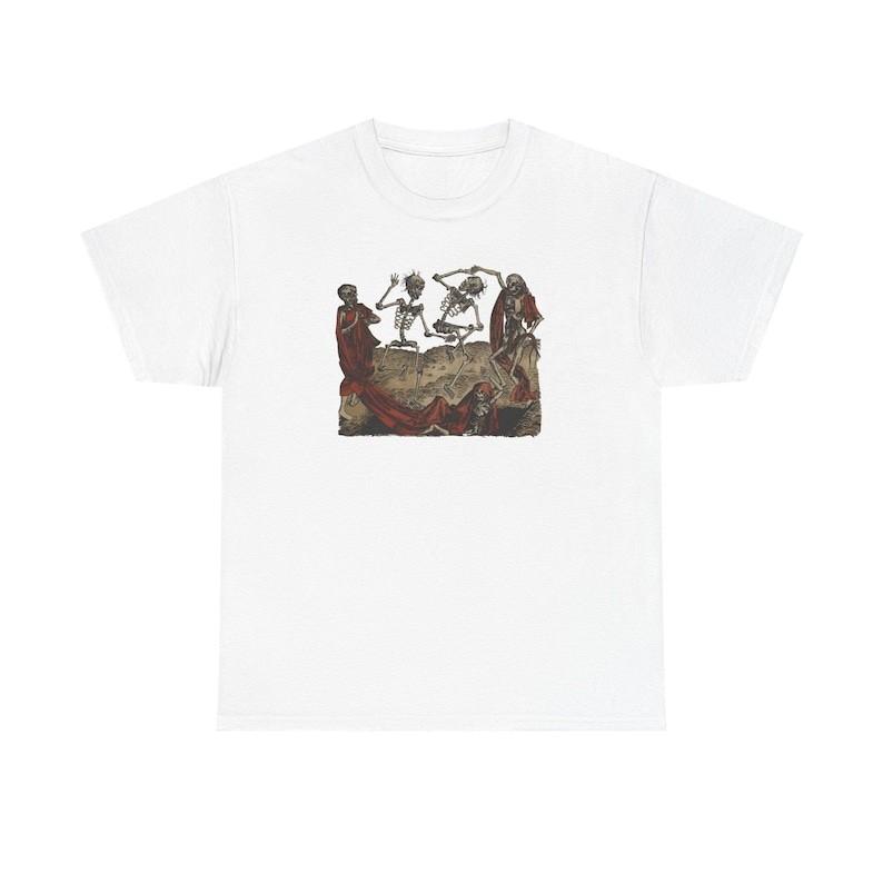 Medieval Dark Skeleton Dance Illustration Shirt | Death Laughs | Vintage Gothic S разноцветный