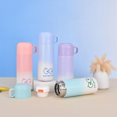 Nový termohrnek z nerezové oceli Jednoduchý roztomilý kreslený dětský pohár na vodu Obal Tři přenosný skákací pohár