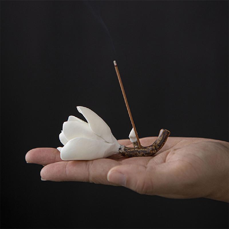 Ceramic Handmade Magnolia Flower Incense Stand Creative Indoor Zen Incense Holder Incense And Tea Ceremony Decoration Gift