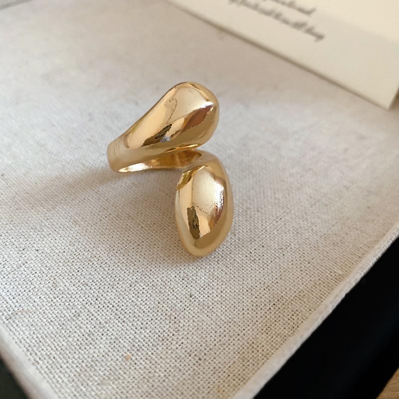 Irregular water droplets distorted ring simple fashion personality index finger ring design sense temperament ring woman