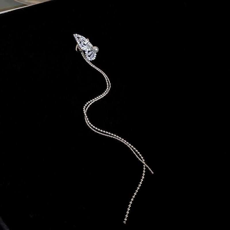 Liquid Metal Pleated Butterfly with Diamond Tassel Without Ear Piercing Ear Bone Clip Female Cold Wind Personalized Earrings Earrings