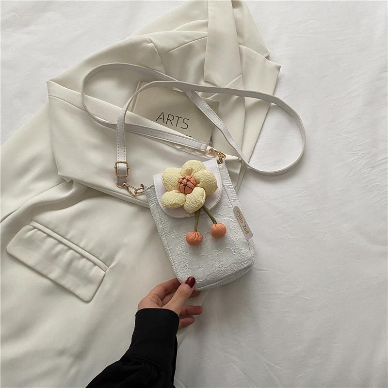 

Foreign-style flower small bag women s 2025 summer new mini shoulder messenger bag fashionable and cute simple mobile phone bag белый