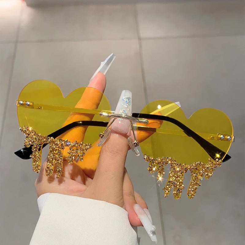 Heart-shaped waterdrop handmade diamond-encrusted sunglasses, quirky fashion runway metal frameless sunglasses