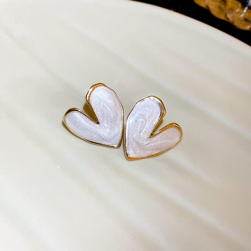 Silver needle dripping oil love geometric earrings fashionable simple small stud earrings sweet small fresh literary and artistic fan earrings