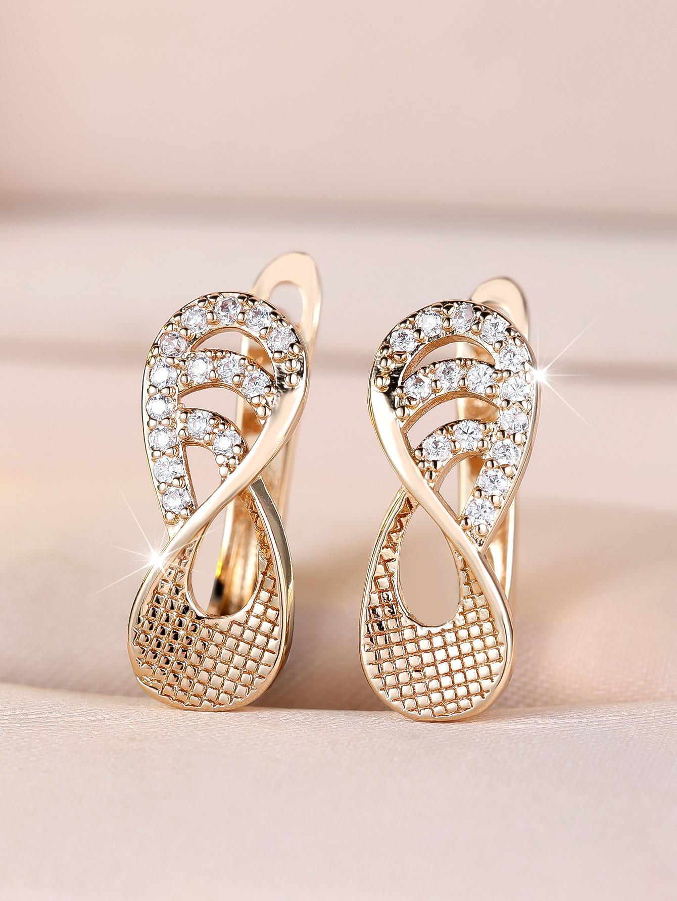 Creative rose gold micro-diamond 8-character earrings, simple style in female versatile ear buckle