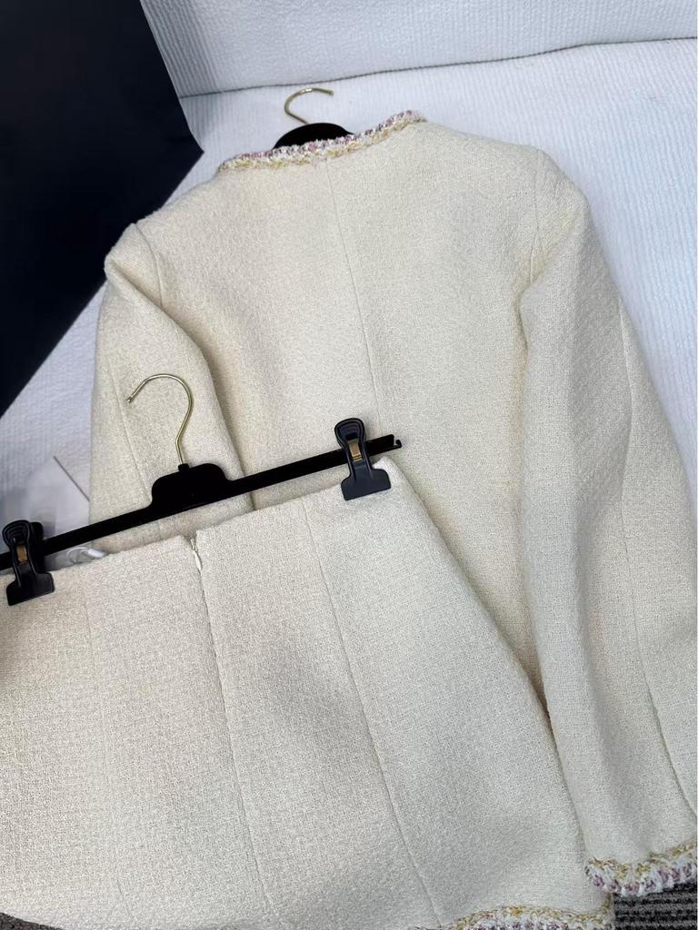 Early Spring Tweed Slimming Set: Stylish Round Neck Jacket + A-line Skirt